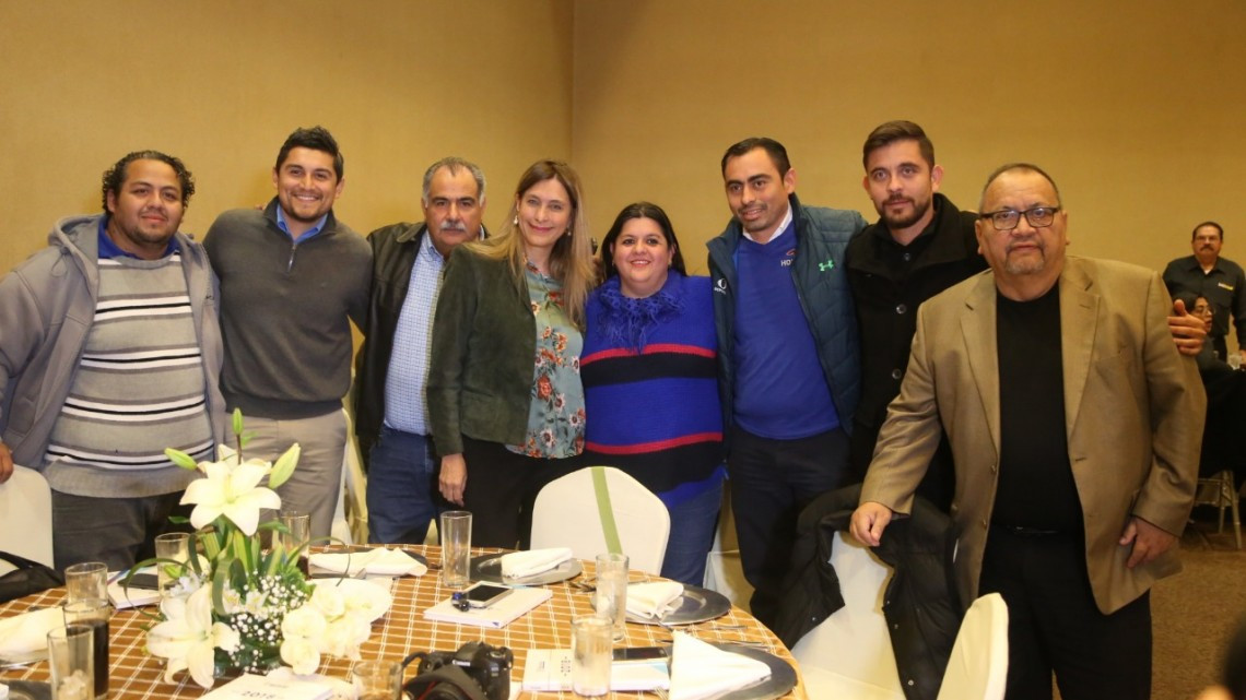 Festejó Maki a comunicadores por el Día del Periodista