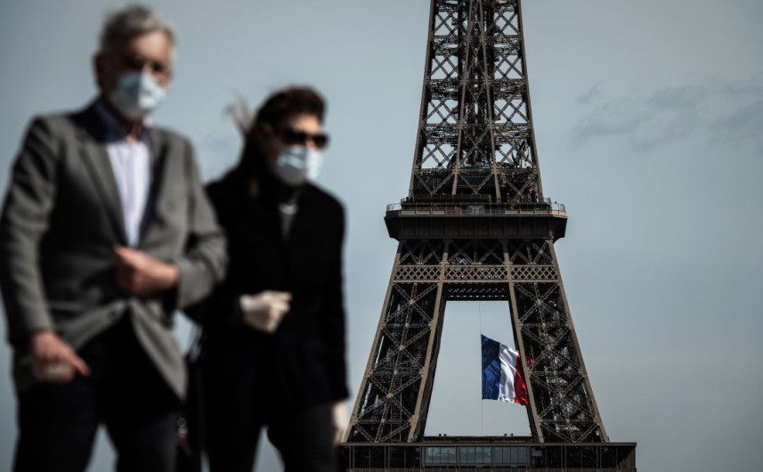Reduce Francia a 7 días la cuarentena para los contagiados