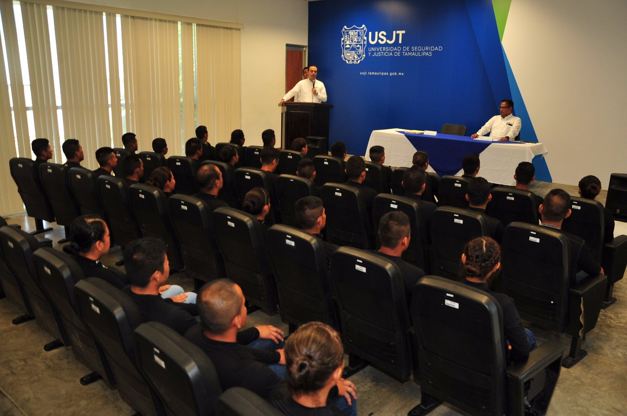 Se gradúan 34 elementos de la SSP