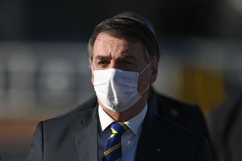 Confirma Jair Bolsonaro que ha dado positivo a la prueba del coronavirus