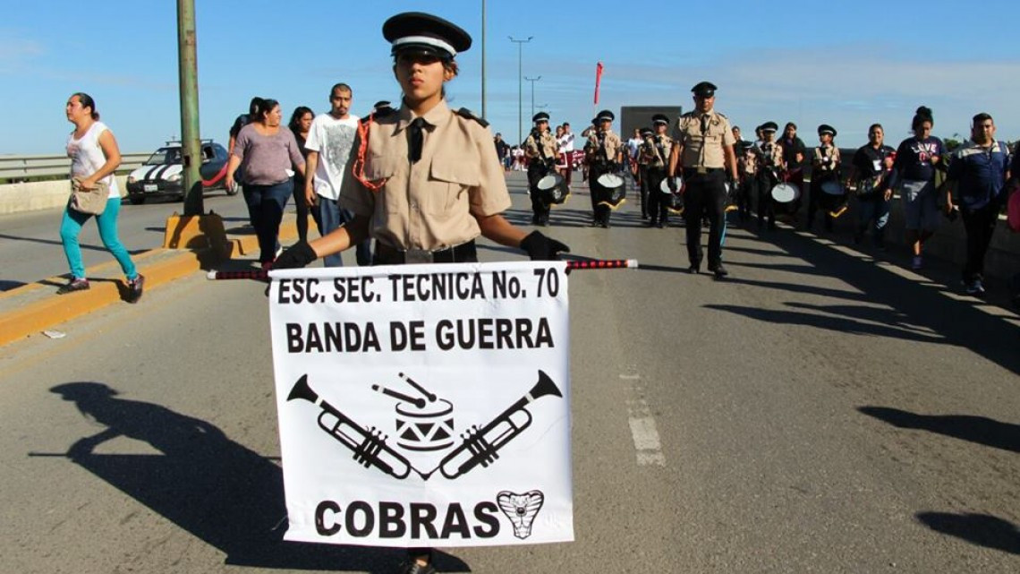 Realizan desfile por 107 Aniversario de la Revolución Mexicana
