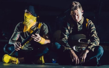 Twenty One Pilots estrena tema para ayudar ante la pandemia 