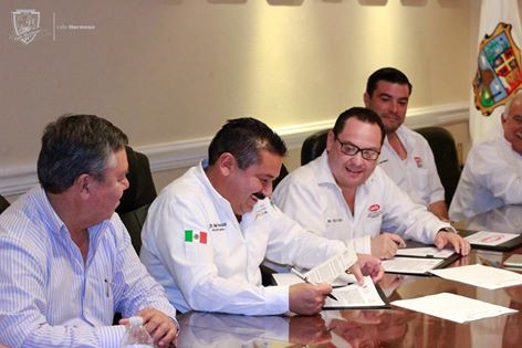 Firman convenio de retenciones