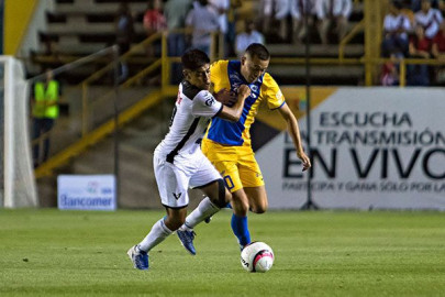 Correcaminos empata con Cimarrones