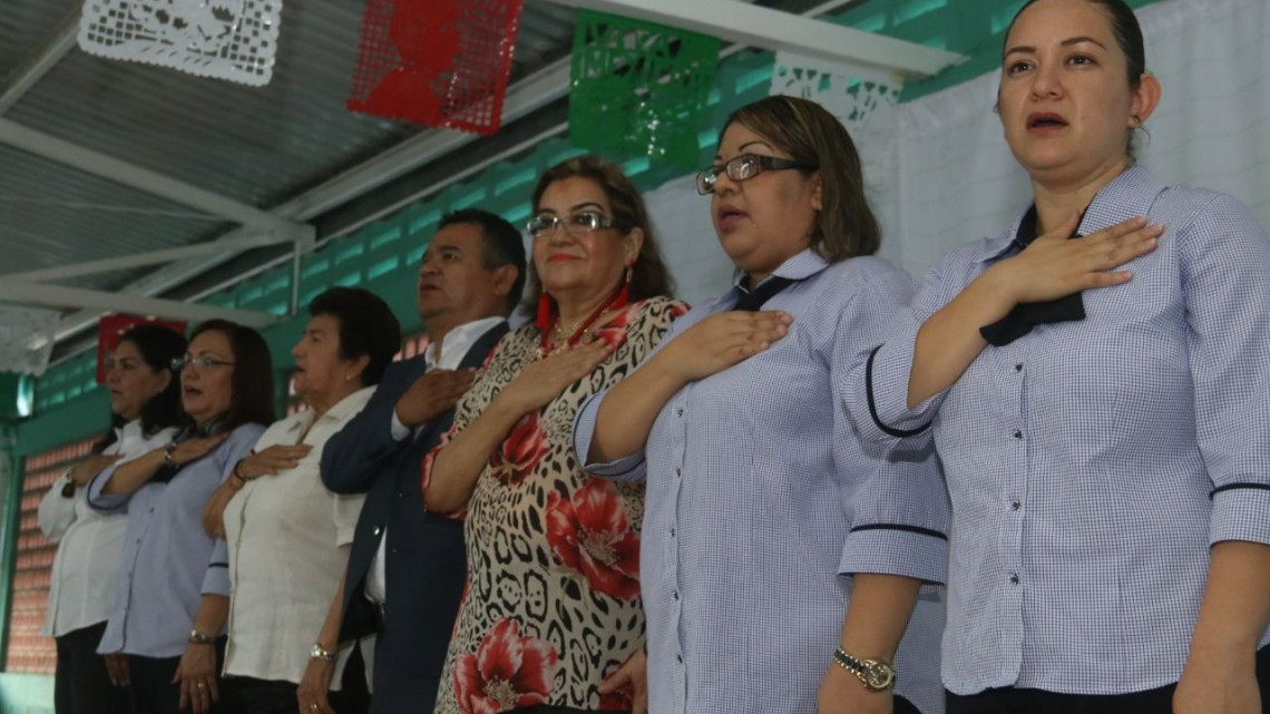 Encabeza Ayuntamiento honores a la bandera en el Instituto Cultural Cuauhtémoc