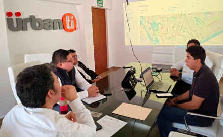 Garantizan transporte de calidad para estudiantes de la UPALT