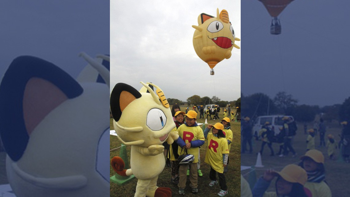 Forman fans Pikachu gigante en Japón