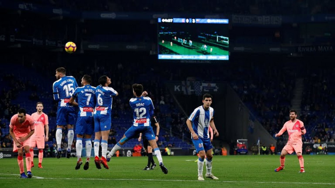 El Barcelona golea al Espanyol 4-0 en el Derbi Catalán 