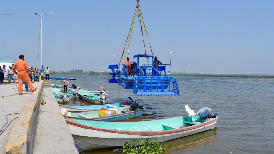Inicia programa de limpieza de la laguna de Champayán