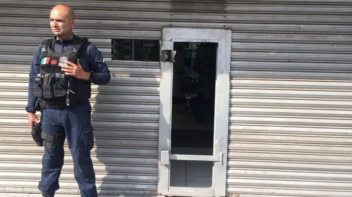 Asaltan Elektra en zona centro de Tampico