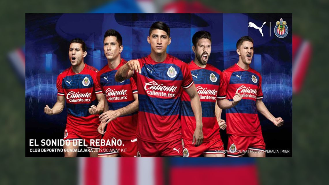 Chivas presenta sus nuevos uniformes 