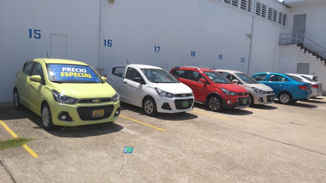 Se desploma en México en un 8.4%  la venta de autos nuevos