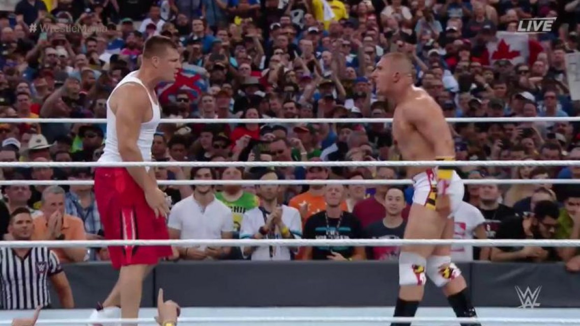 Rob Gronkowski, ¿ahora en la WWE?