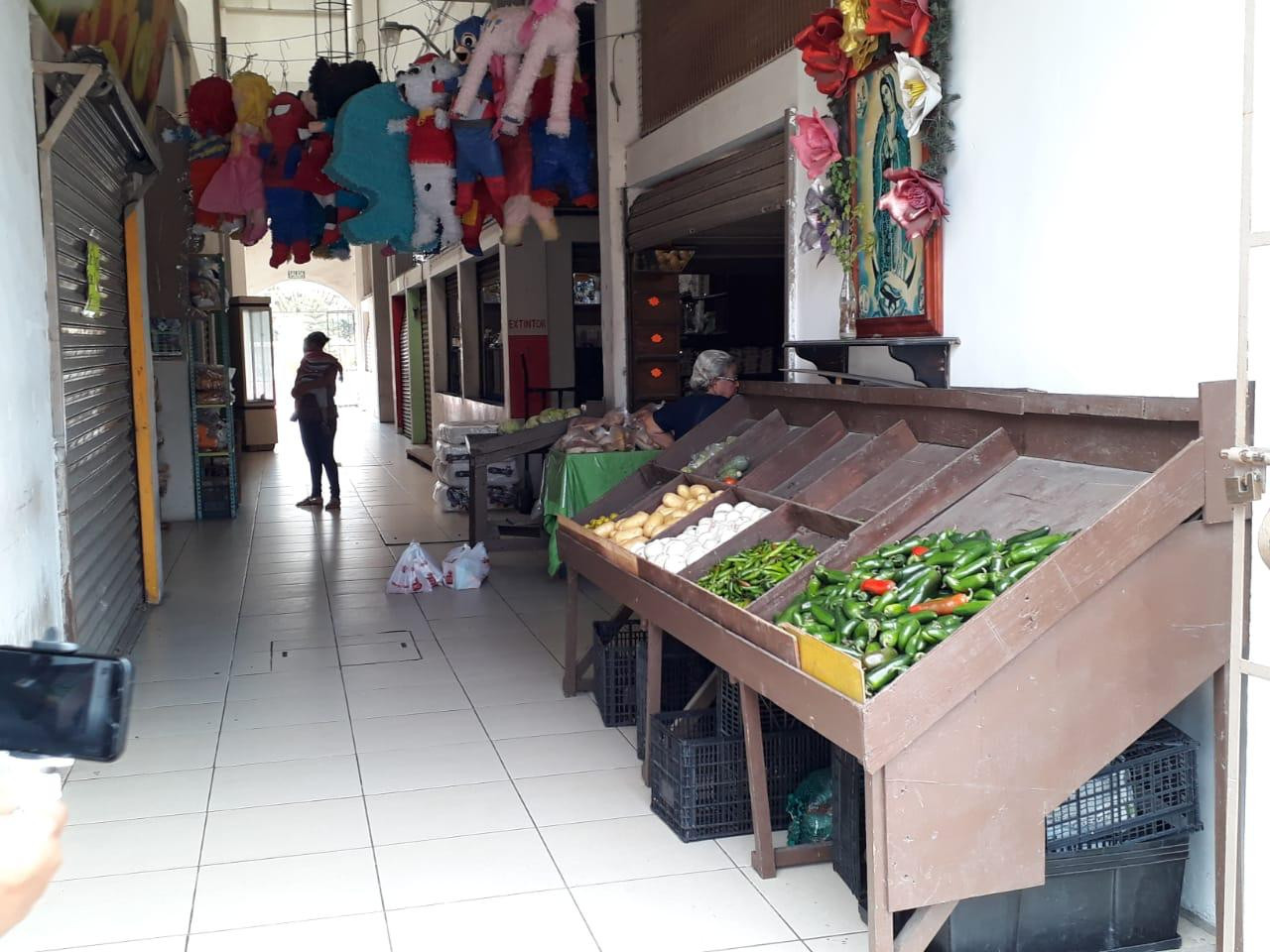 Locatarios del mercado de Altamira agobiados por crisis económica