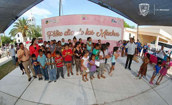 Festejan el "Día de la madres" en el Poblado el Realito