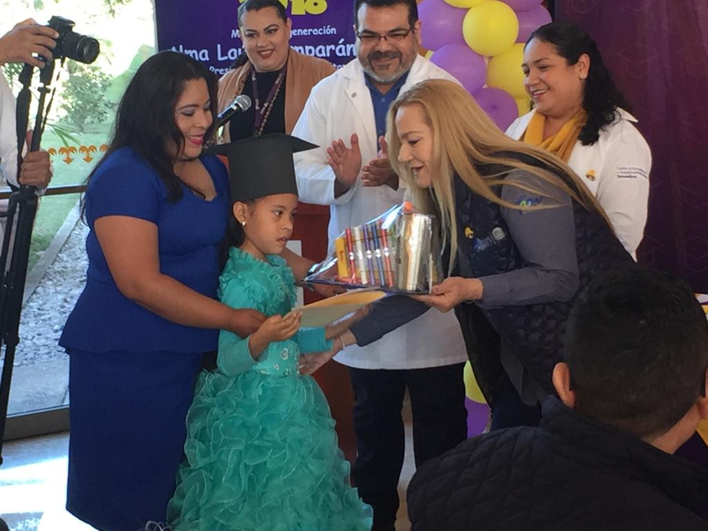 Se avanza en la atención a niños y jóvenes con problemas motrices y neurológicos