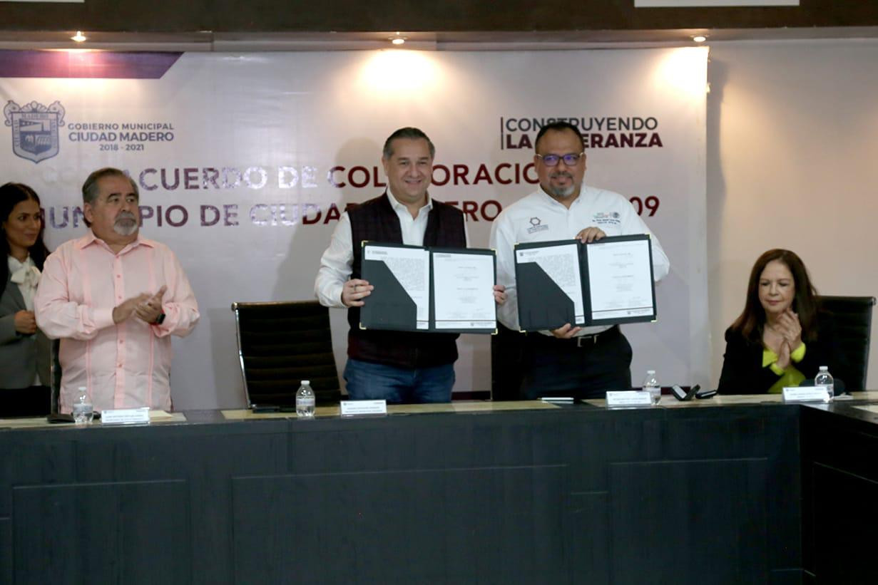 Firma Convenio de Colaboración Municipio de Madero y Cetis 109
