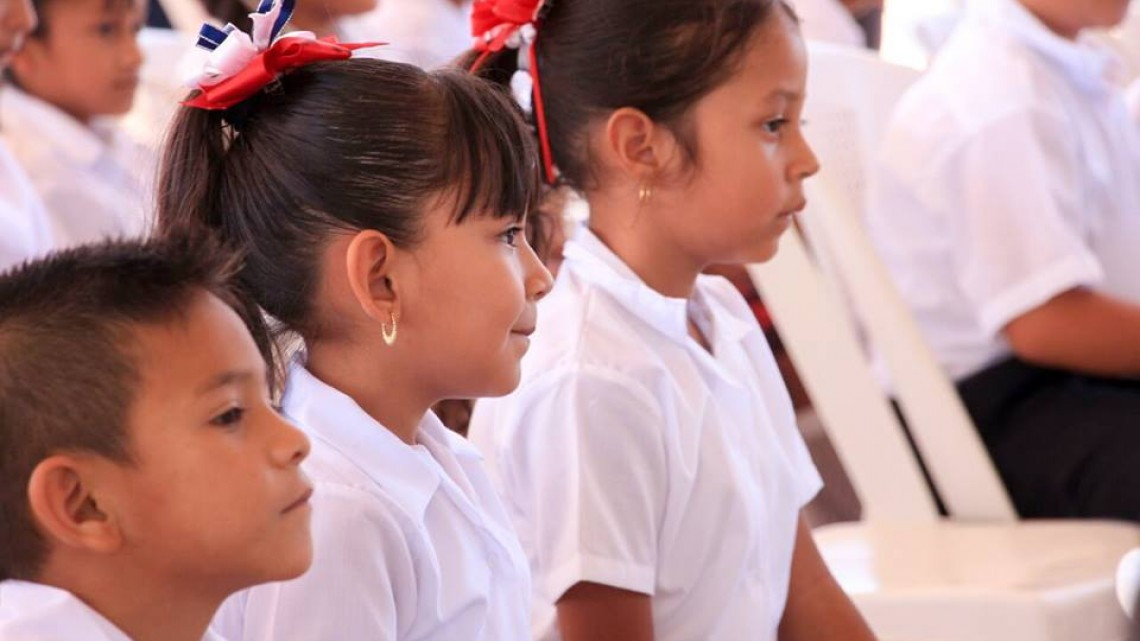 Inauguran cubierta metálica en Jardín de Niños