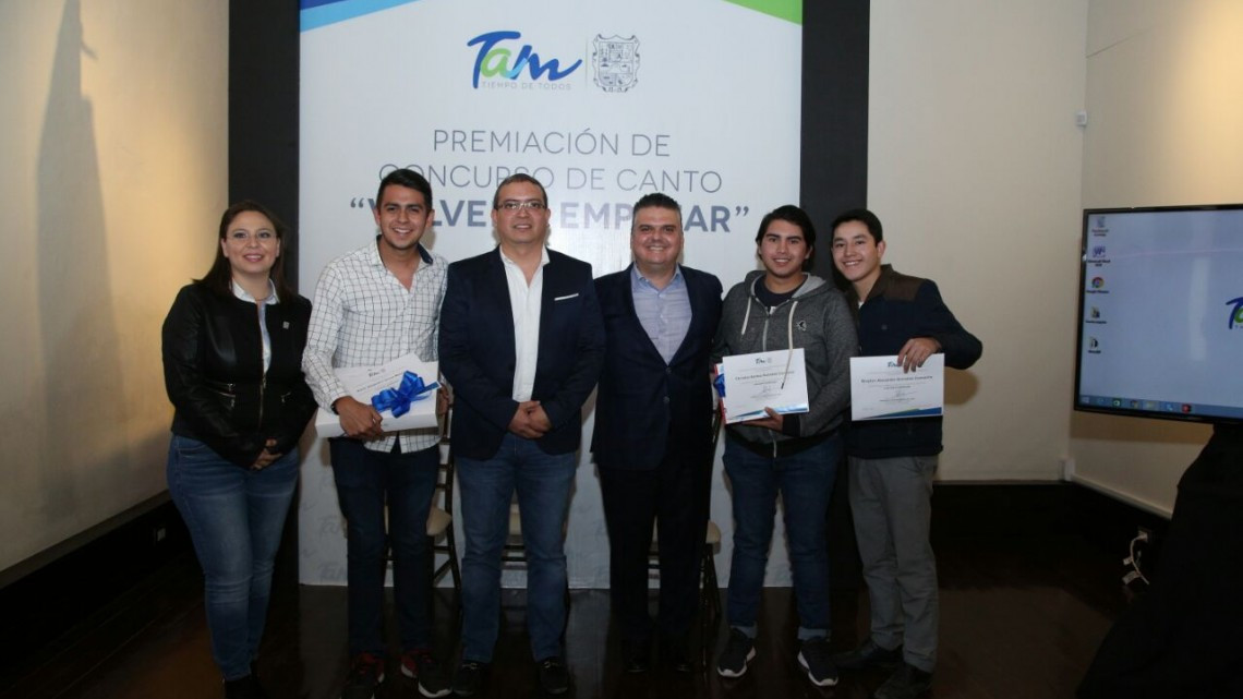 Premian a ganadores del concurso estatal de canto Volver a Empezar