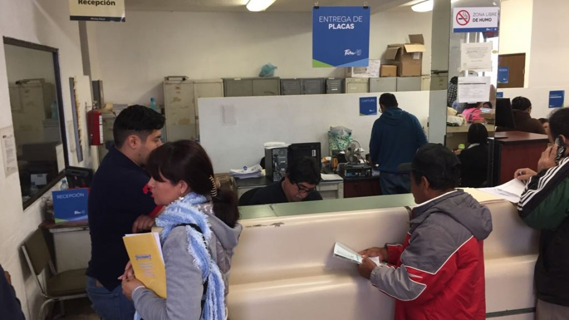 Aún sin definir trámites para engomado especial a vehículos chocolates