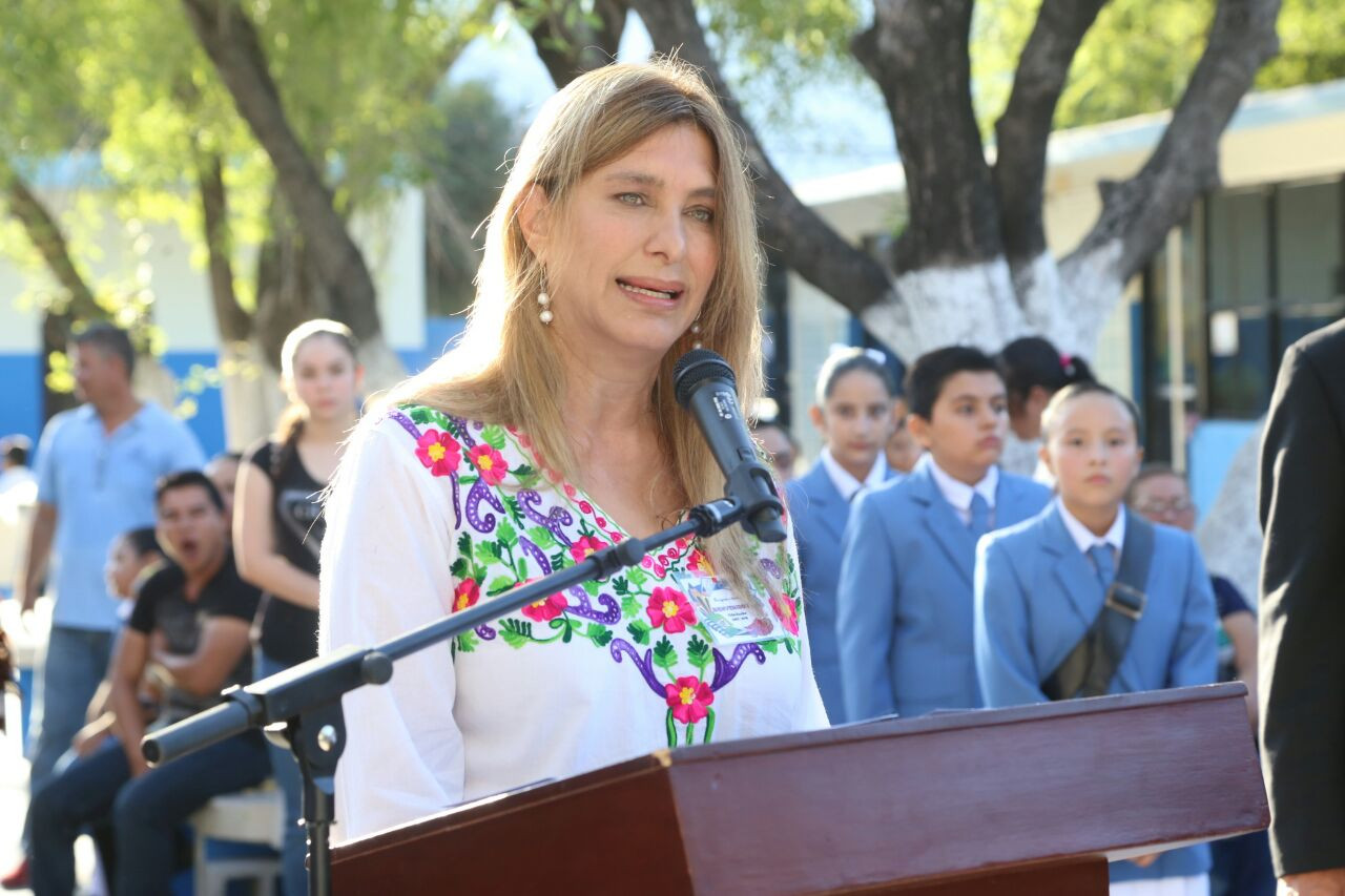 Maki Ortiz inaugura Ciclo Escolar 2017-2018