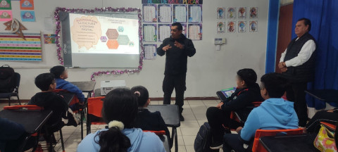 Reciben estudiantes de primaria plática preventiva sobre delitos cibernéticos