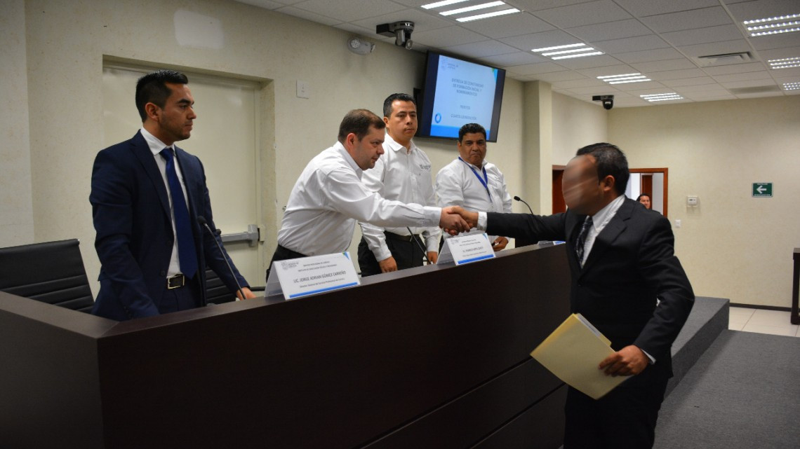 Entregan nombramientos del “Curso de Formación Inicial para Peritos”