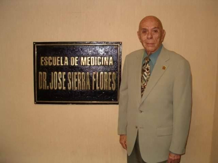 Entregan Medalla al Mérito “Luis García de Arellano” 2024 postmortem al doctor José Sierra Flores