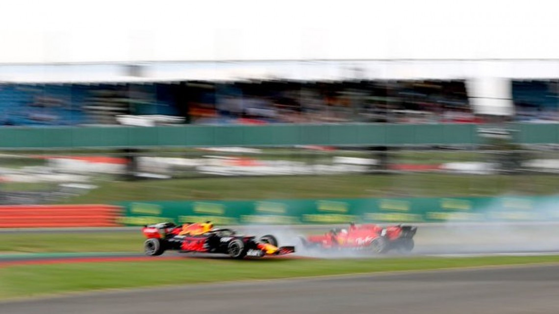 Hamilton se lleva el GP de Gran Bretaña; Checo Pérez termina en la posición 17