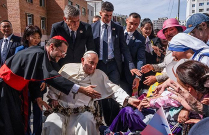 El Papa Francisco llega a Mongolia en primera visita de un papa al país