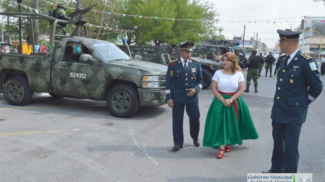 Disfrutan en Miguel Alemán desfile cívico militar de la Independencia de México