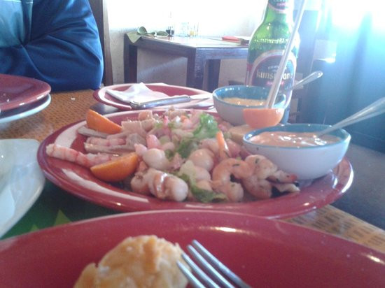 Decomisa Coepris ostiones y camarones en playa Miramar