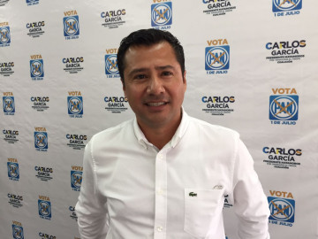 Los políticos no deben hacerse ricos: Gerardo Martínez