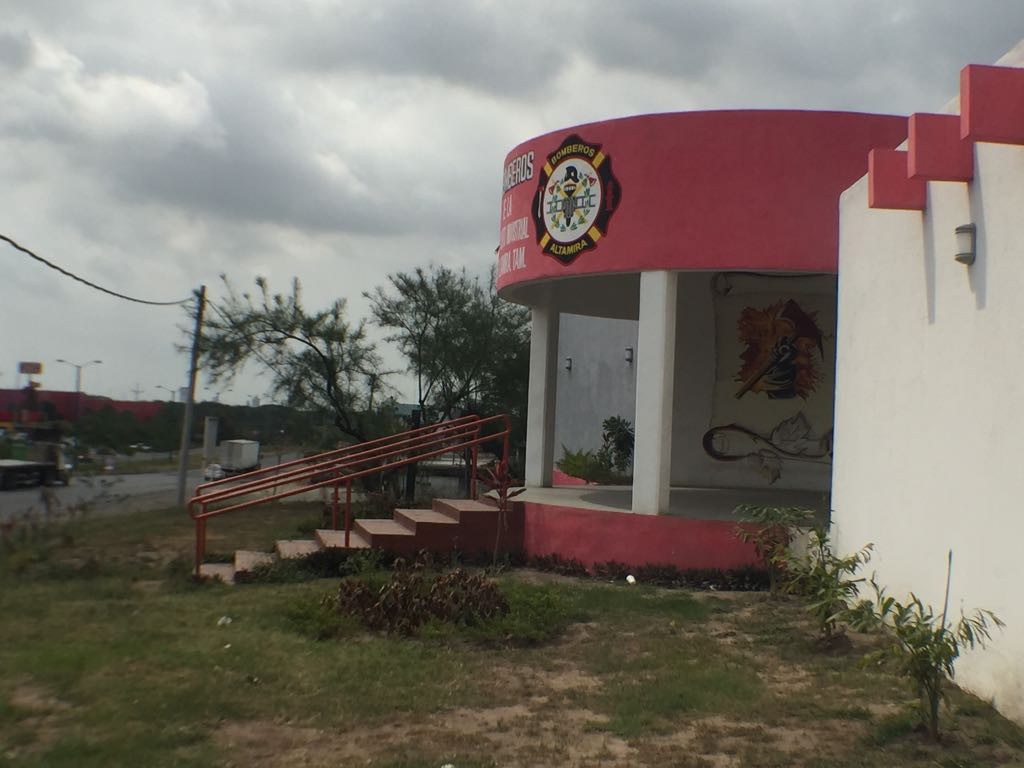 Reparación de tanques de gas clandestinos, peligro constante.