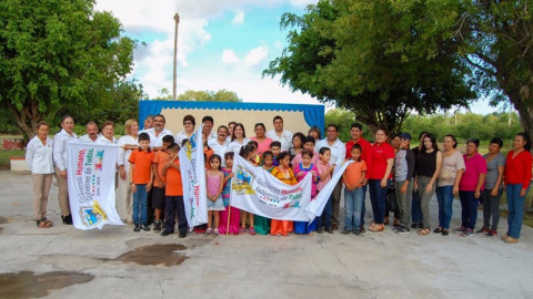 Dan banderazo para construcción de techumbre