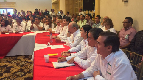 Priistas en unidad celebran la asamblea nacional 