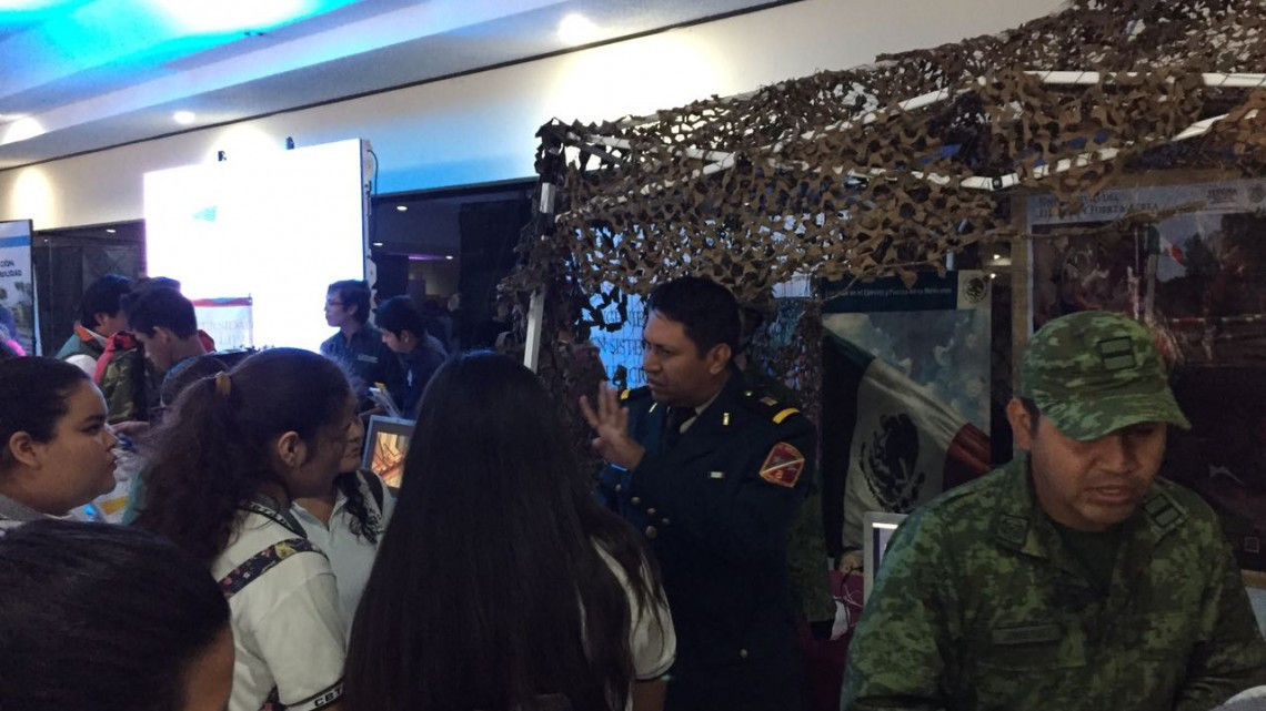 Presenta Chuchín oportunidades académicas