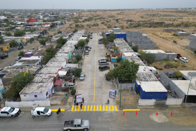 Entrega Alcaldesa Carmen Lilia Canturosas obras de repavimentación a colonia Los Olivos