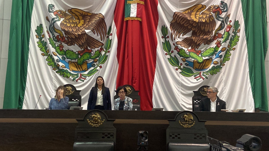 Congreso busca disminuir edad a 18 años para ser diputado