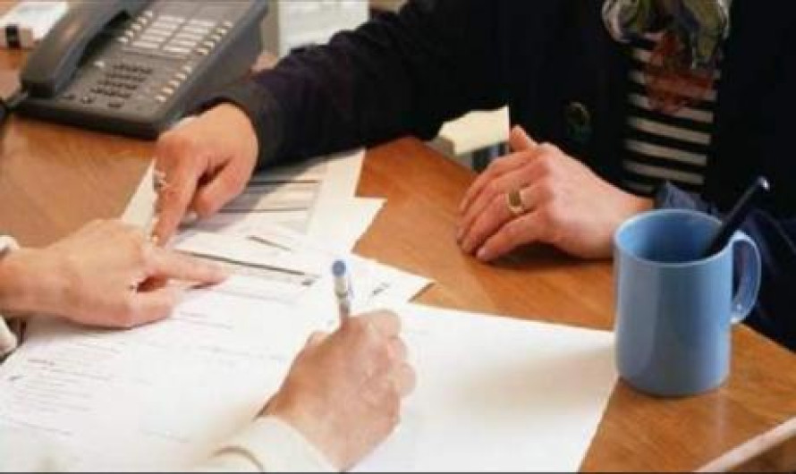 Crece el número de fraudes a migrantes