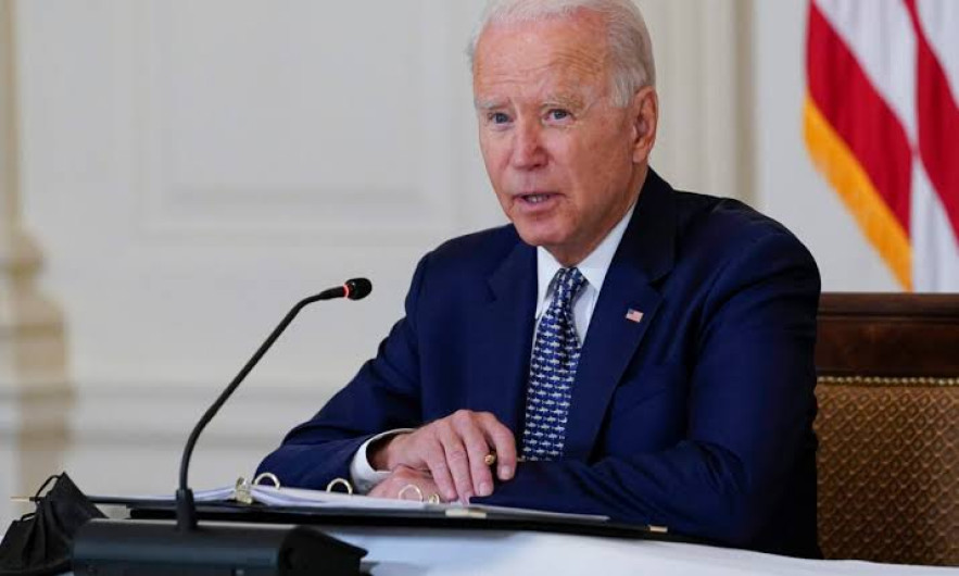 Biden promulga ley para proteger matrimonio homosexual