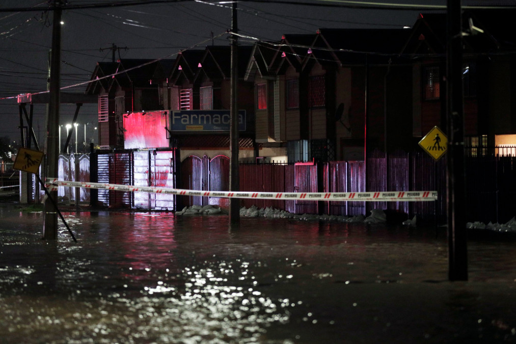 Activan alerta por lluvias y derrumbes en Chile