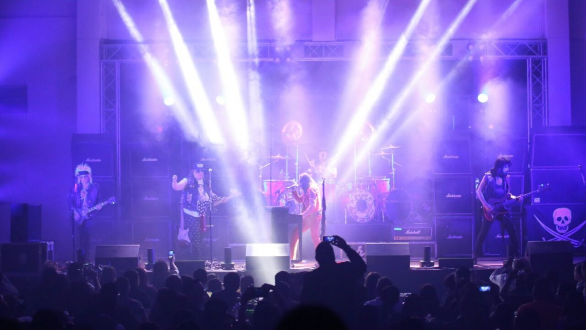 Corona Alcaldesa a Reyna de universitarios