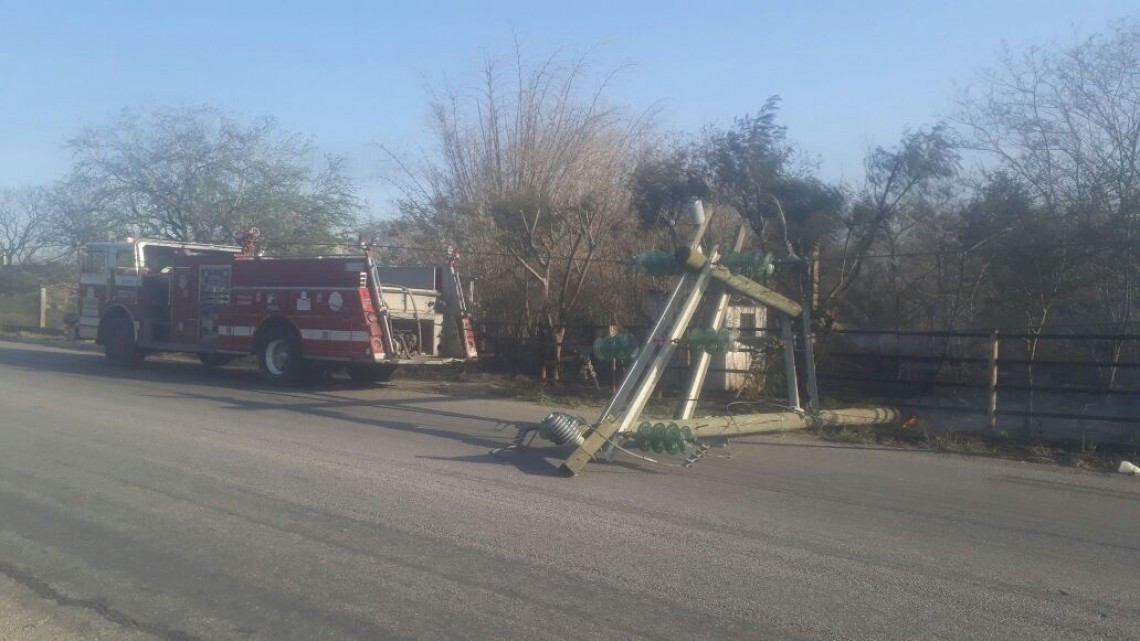 Incendios, caídas de anuncios y árboles, saldo por paso del frente frío número 44