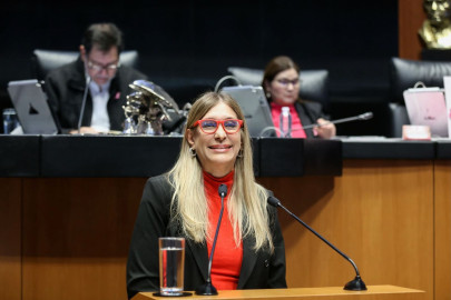 Presentó Maki Ortíz iniciativa para proteger biodiversidad en territorio nacional 