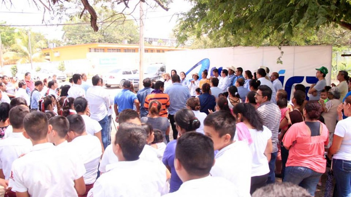 Dan inicio trabajos en Colonia Petrolera