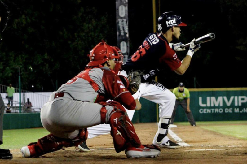  Bravos de León inicia serie con triunfo 