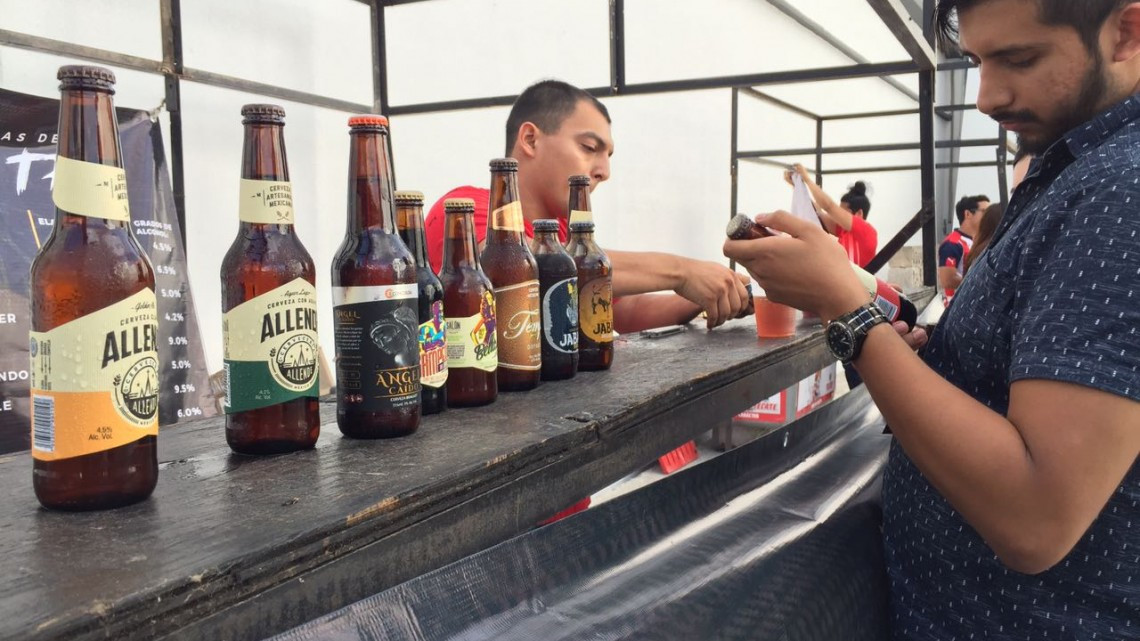 Inicia la feria de la cerveza artesanal