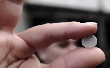 Inicia Pfizer ensayo clínico en EU de fármaco de vía oral contra el COVID-19 