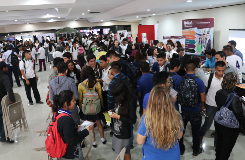 Acercan oferta educativa a jóvenes de Matamoros